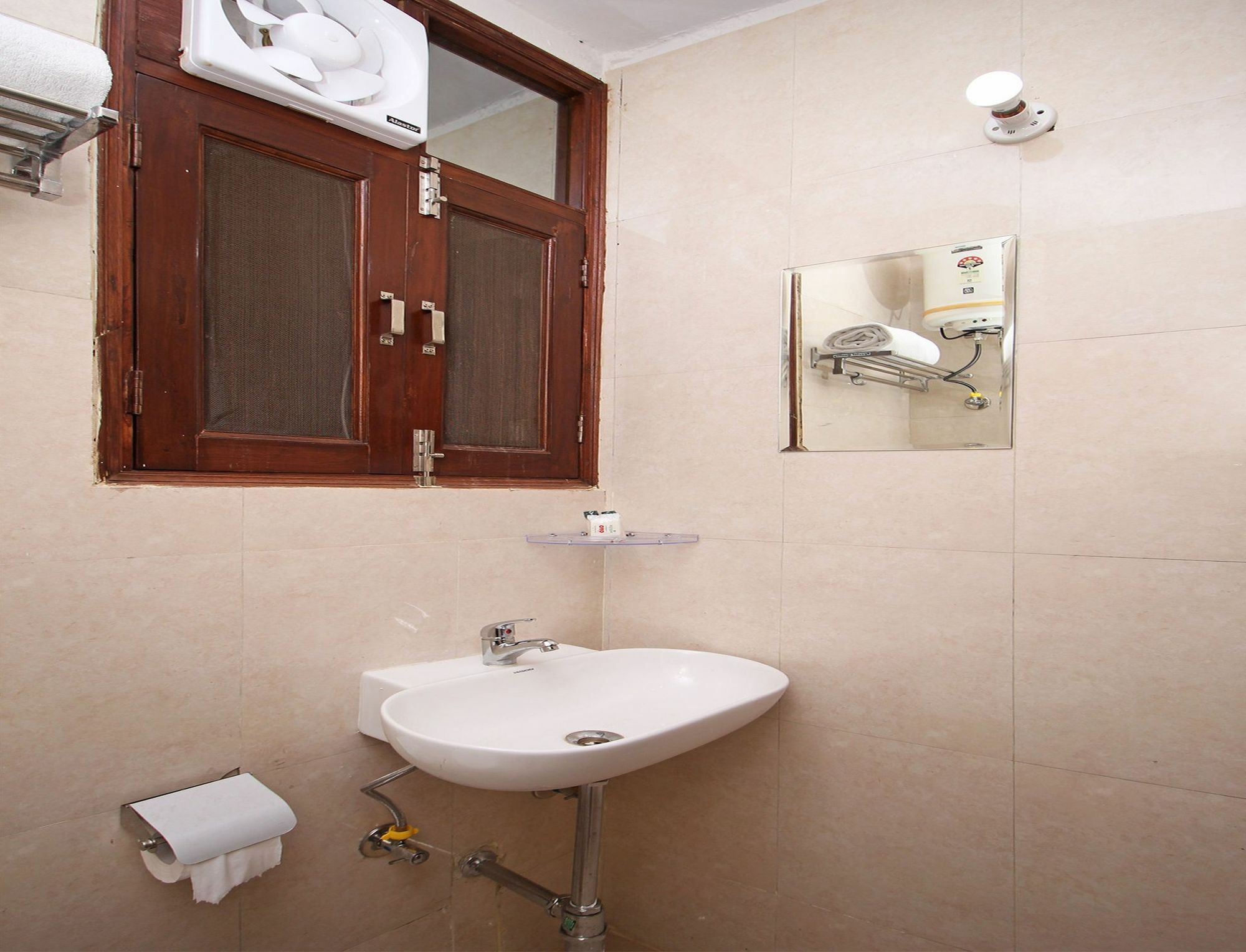 O Surya Palace Hotel 3*