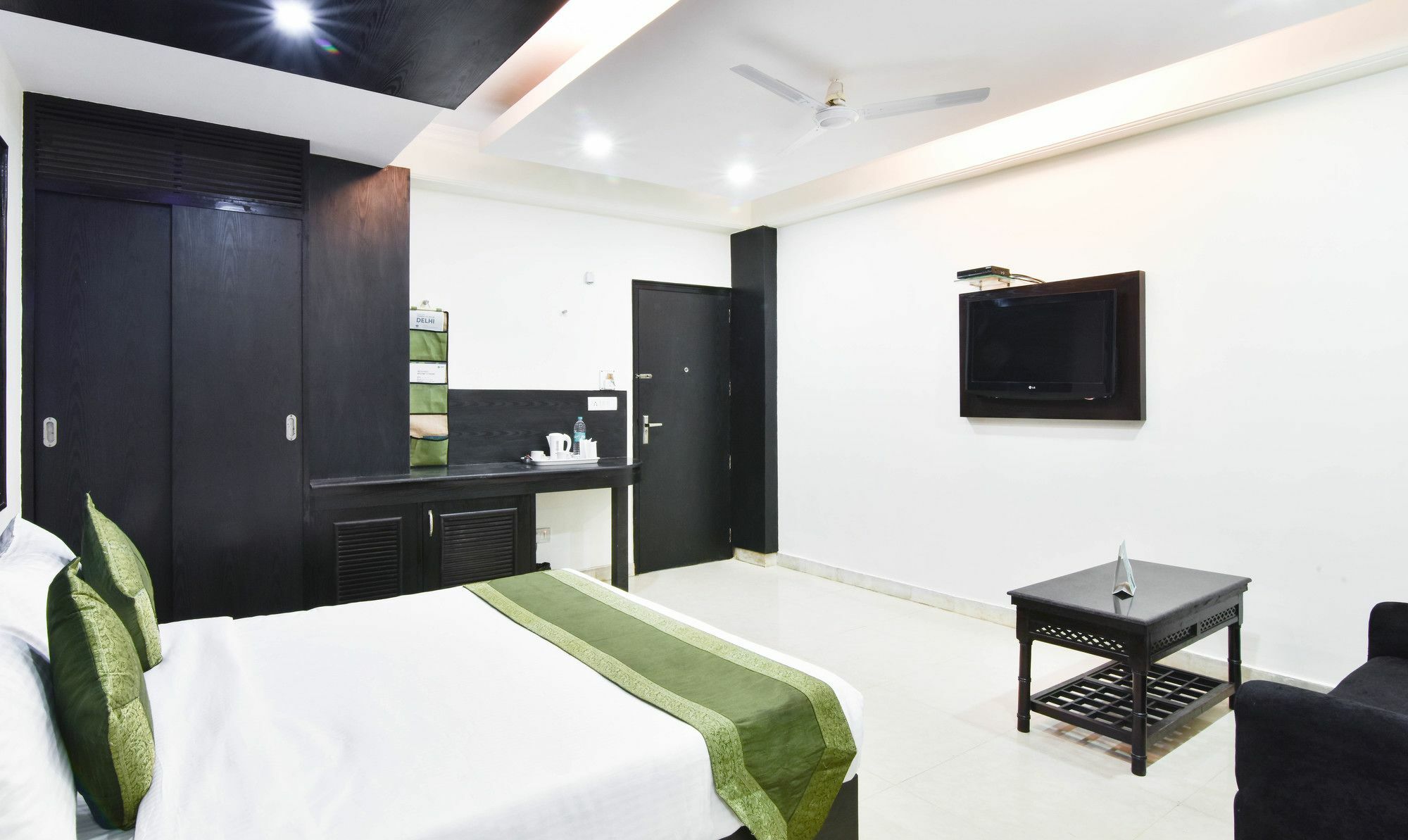 Hotel Treebo Mehar Castle Delhi (National Capital Territory of India)
