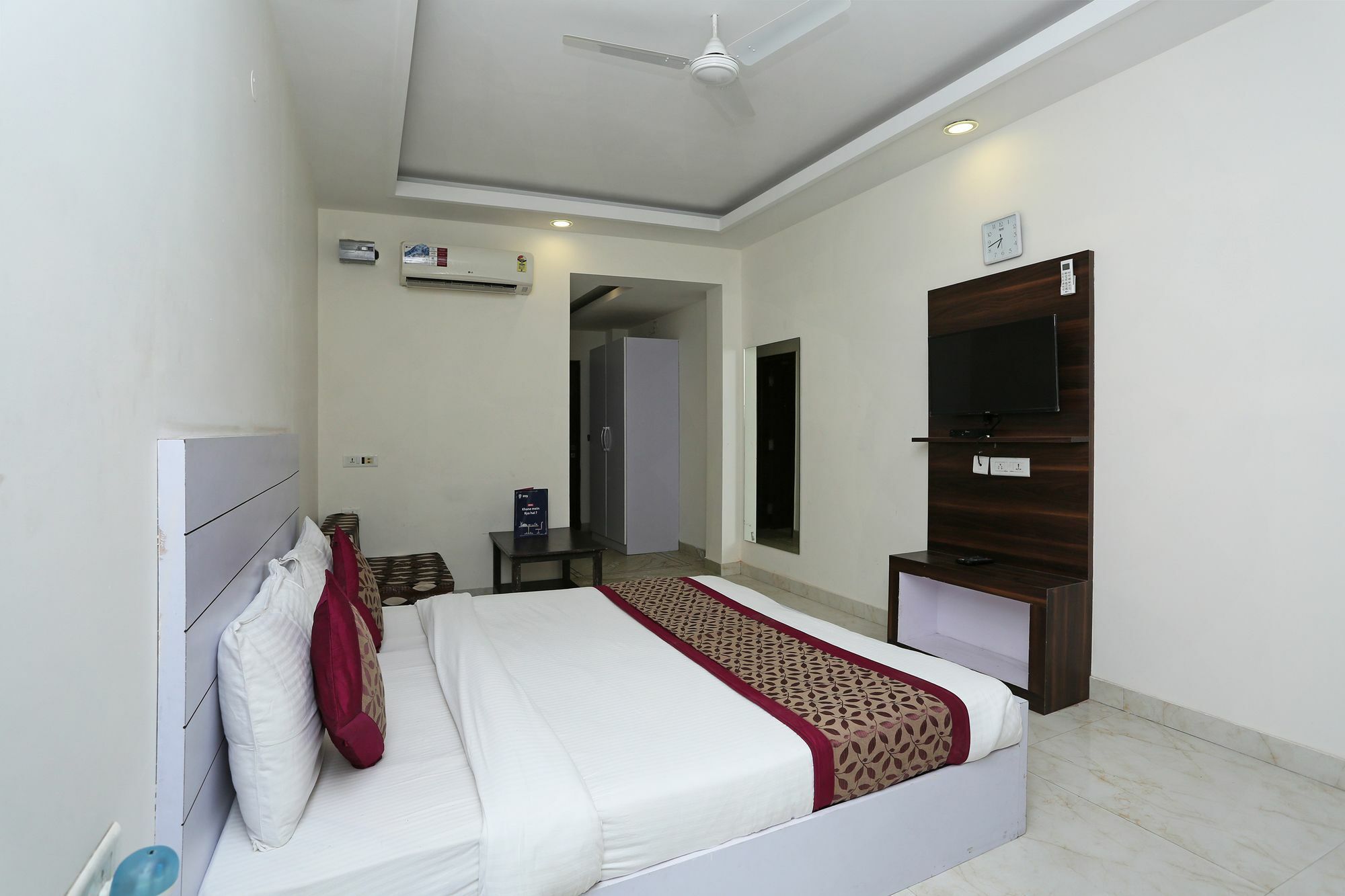 Hotel Oyo 11340 Lakshmi Palace