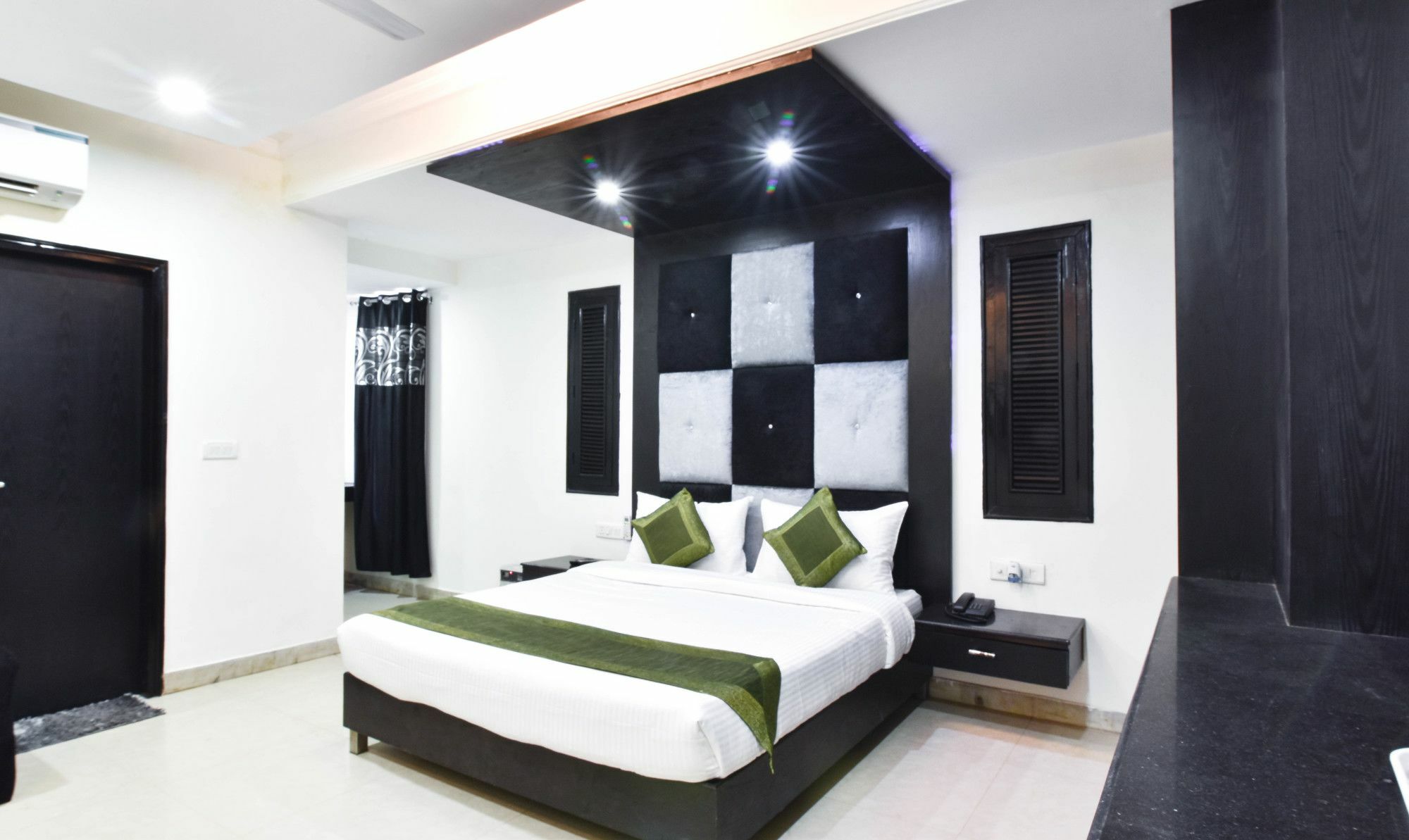 Treebo Mehar Castle Hotel