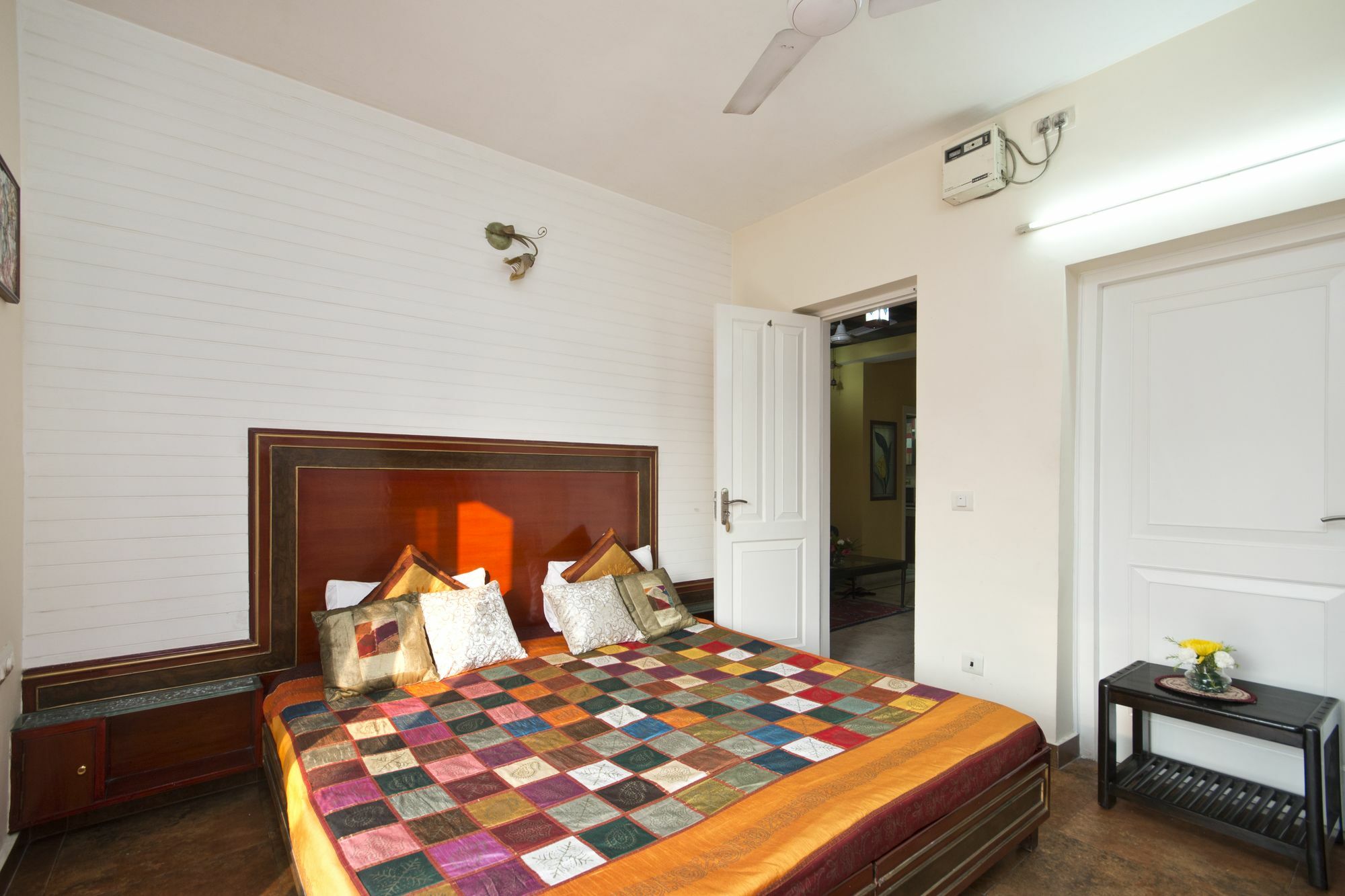 Hotel Prakash Kutir New Delhi