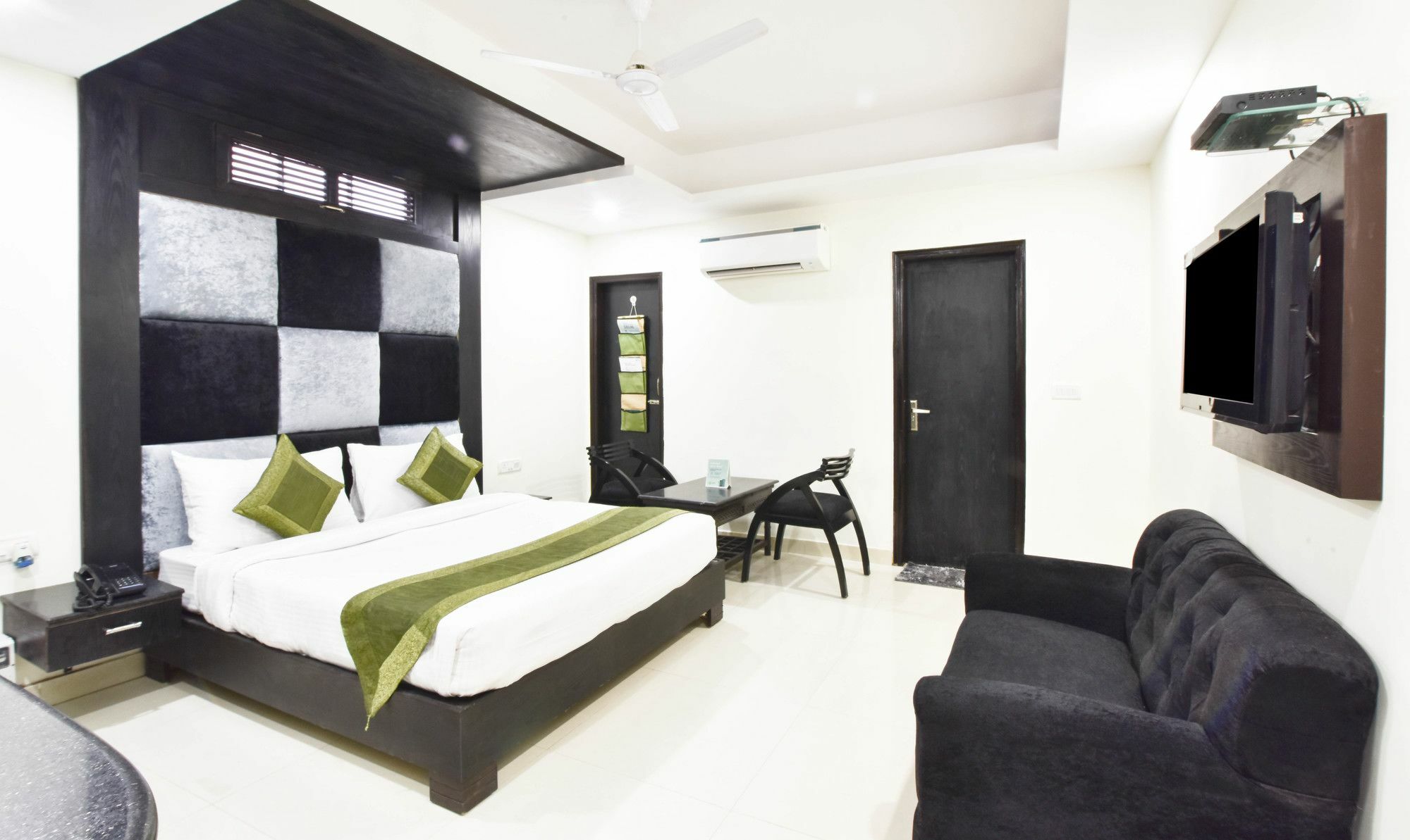 Treebo Mehar Castle Hotel Delhi (National Capital Territory of India)