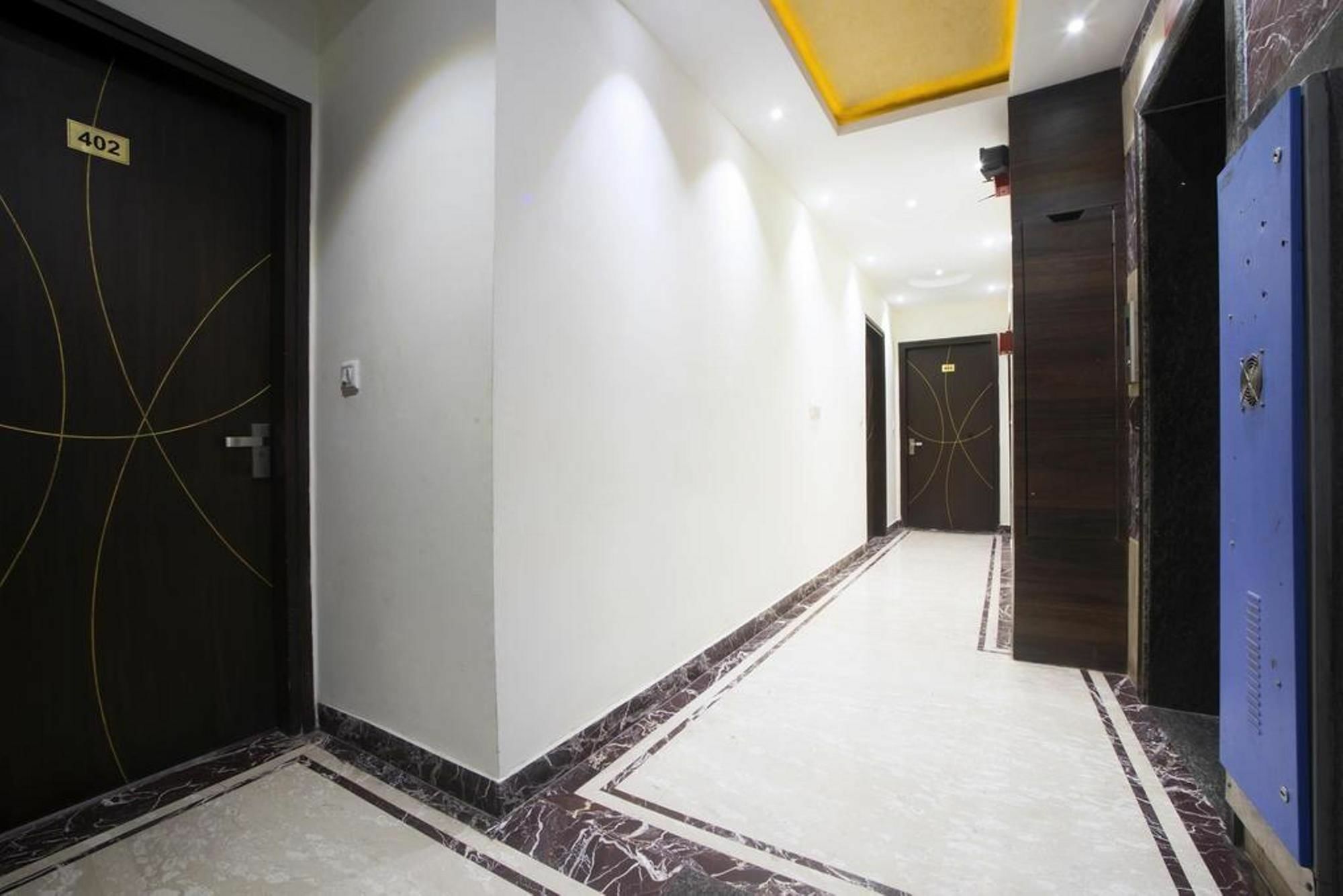 Fabexpress Le Continental Paharganj Hotel New Delhi