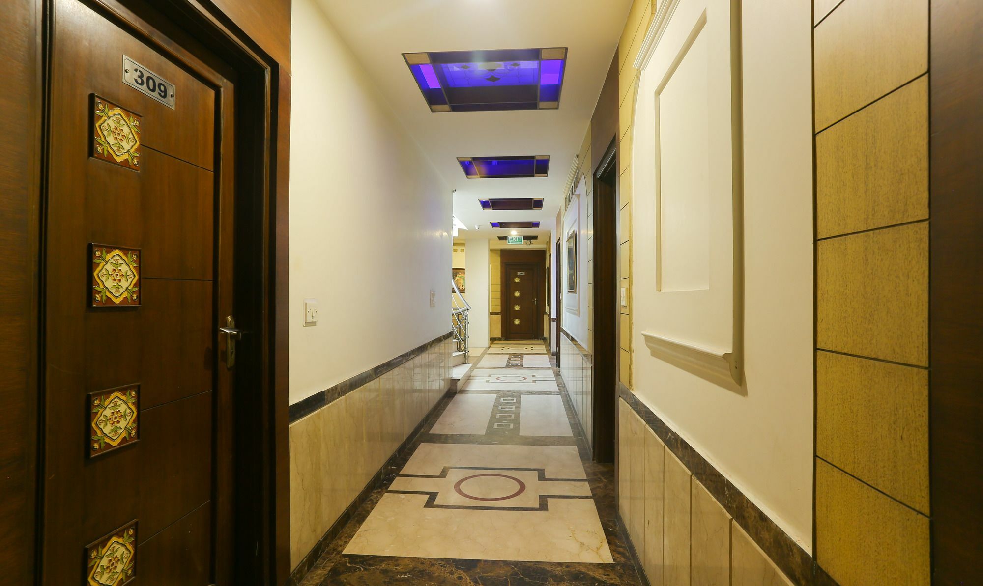 Hotel Blessings On Road Near New Delhi Railway Station