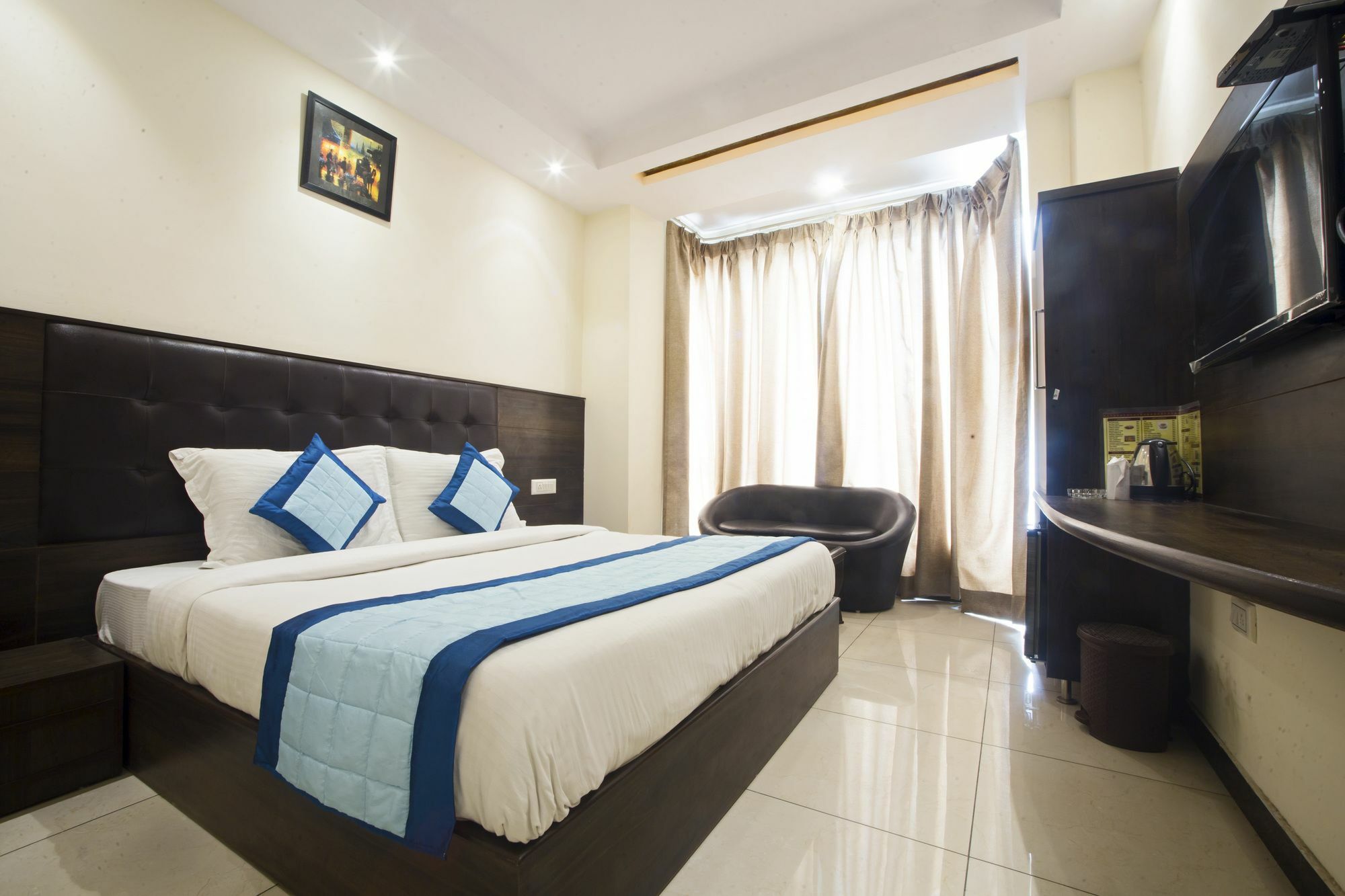 Fabexpress Le Continental Paharganj