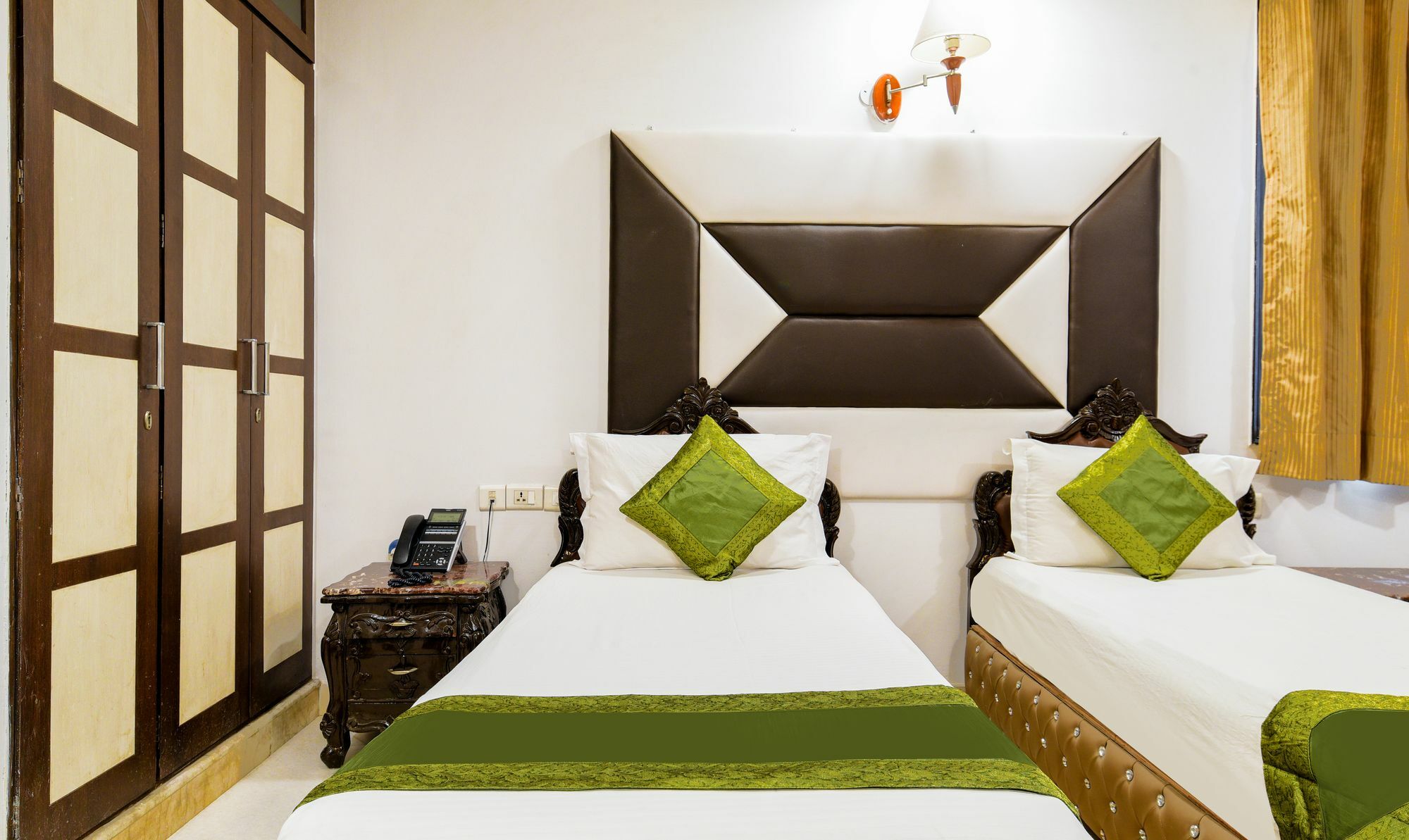 Baljeet 3* New Delhi