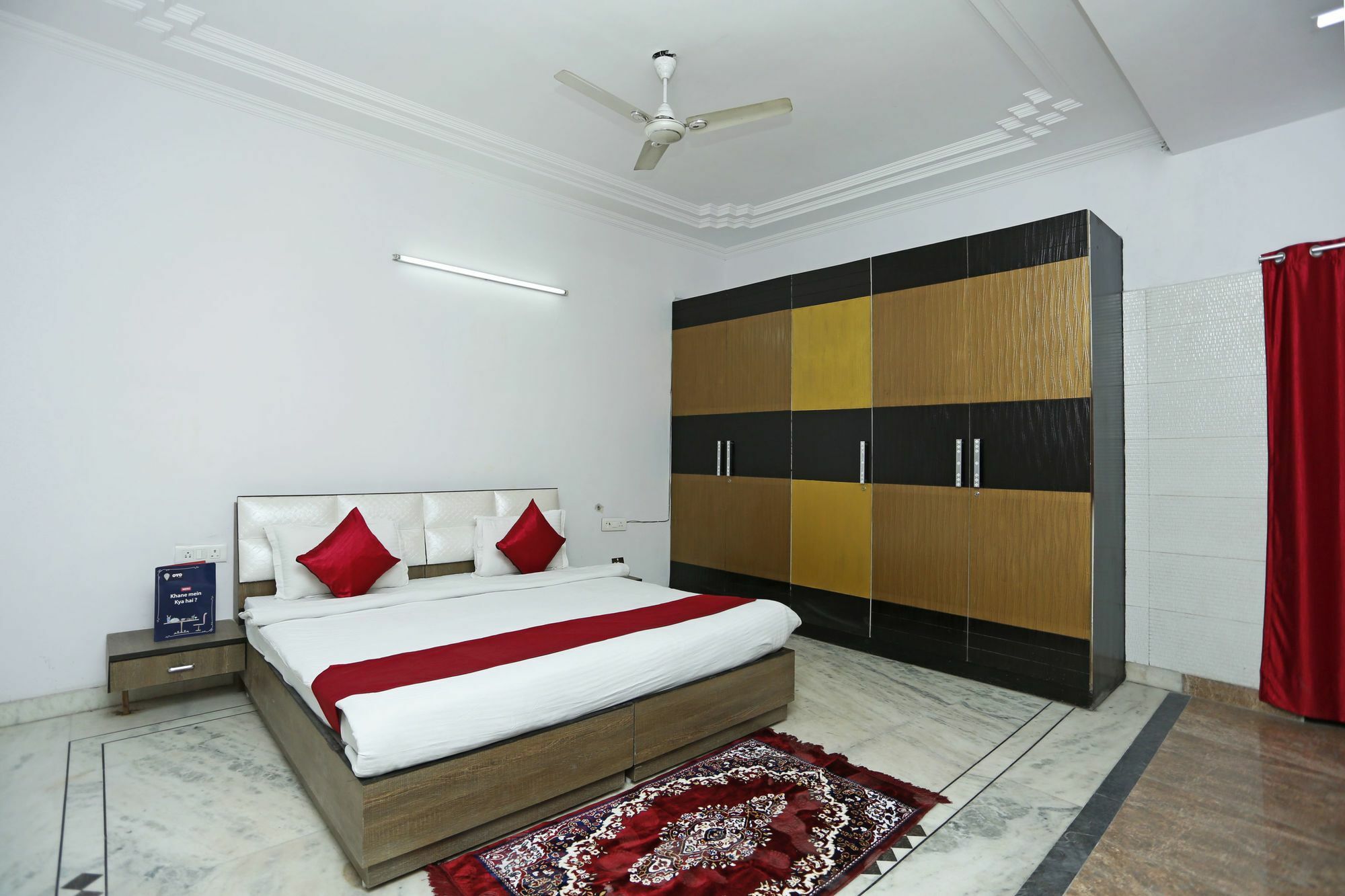 Hotel Oyo 8481 Le Tara Residency Delhi (National Capital Territory of India)
