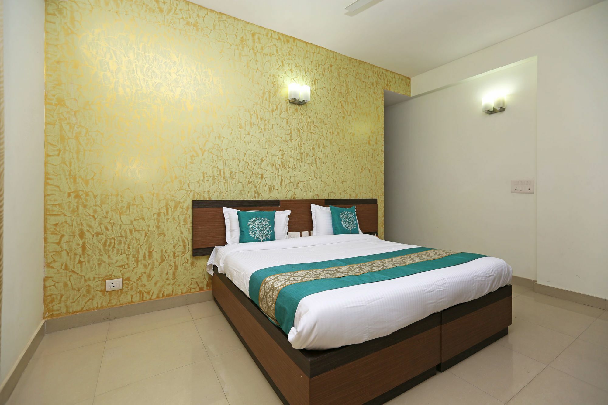 Hotel Oyo 8481 Le Tara Residency