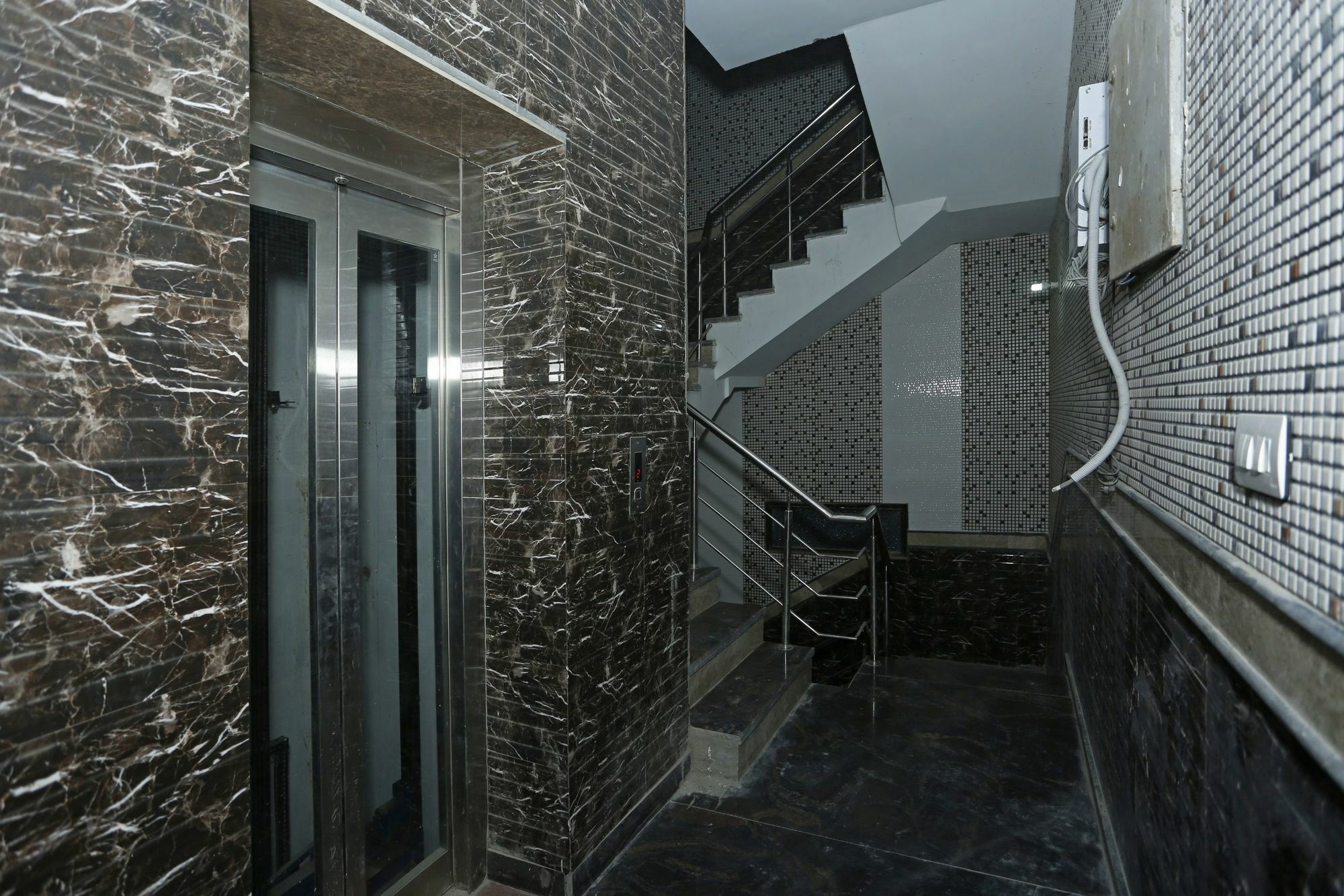 Hotel Oyo 8481 Le Tara Residency 3*