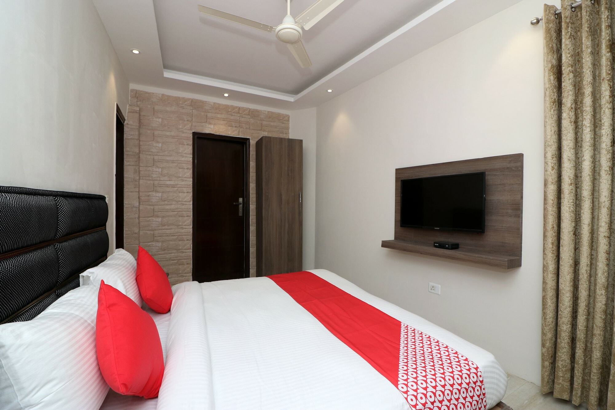 Hotel Super Townhouse Rohini Sector 23 4*