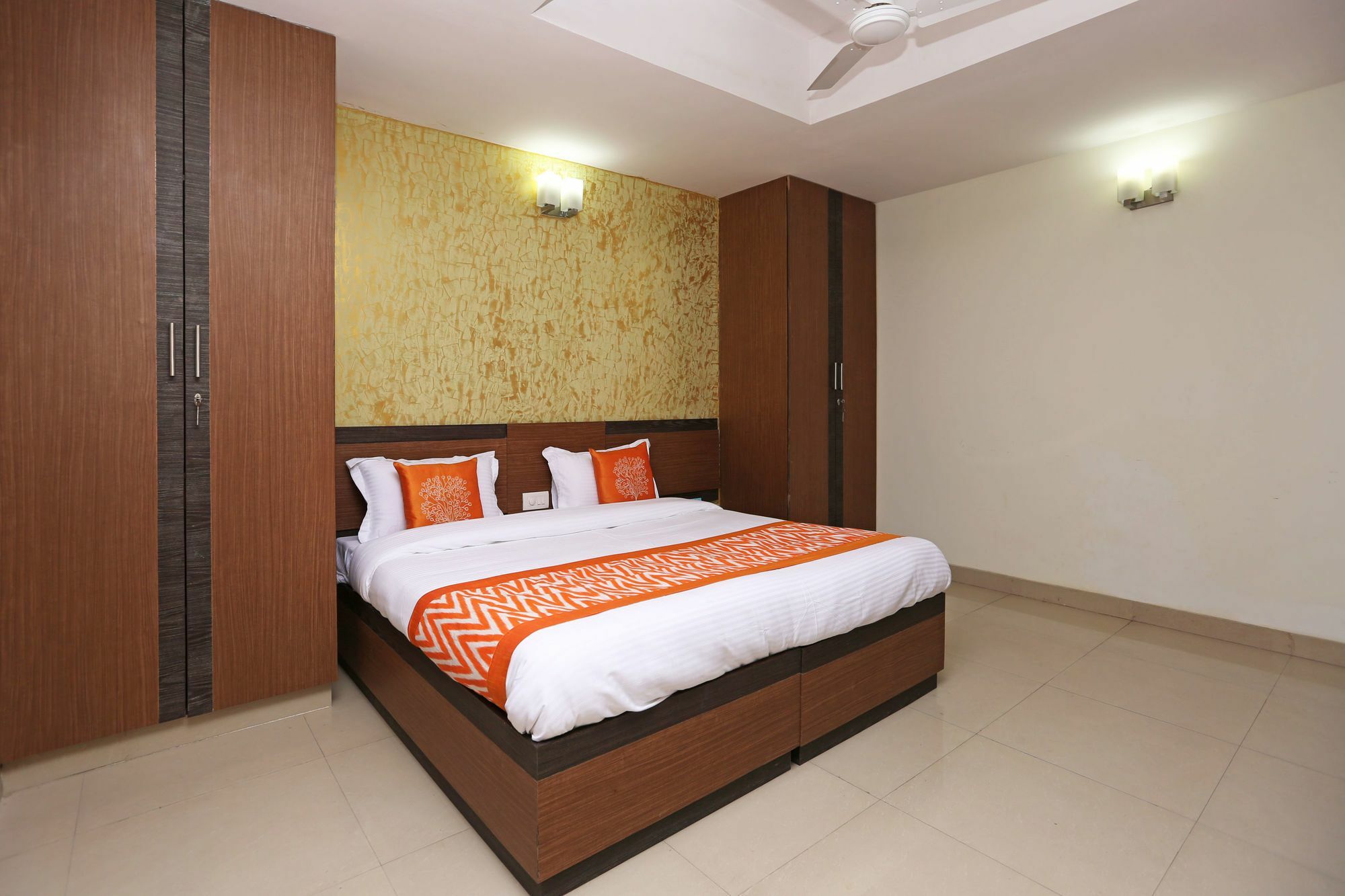 Oyo 8481 Le Tara Residency