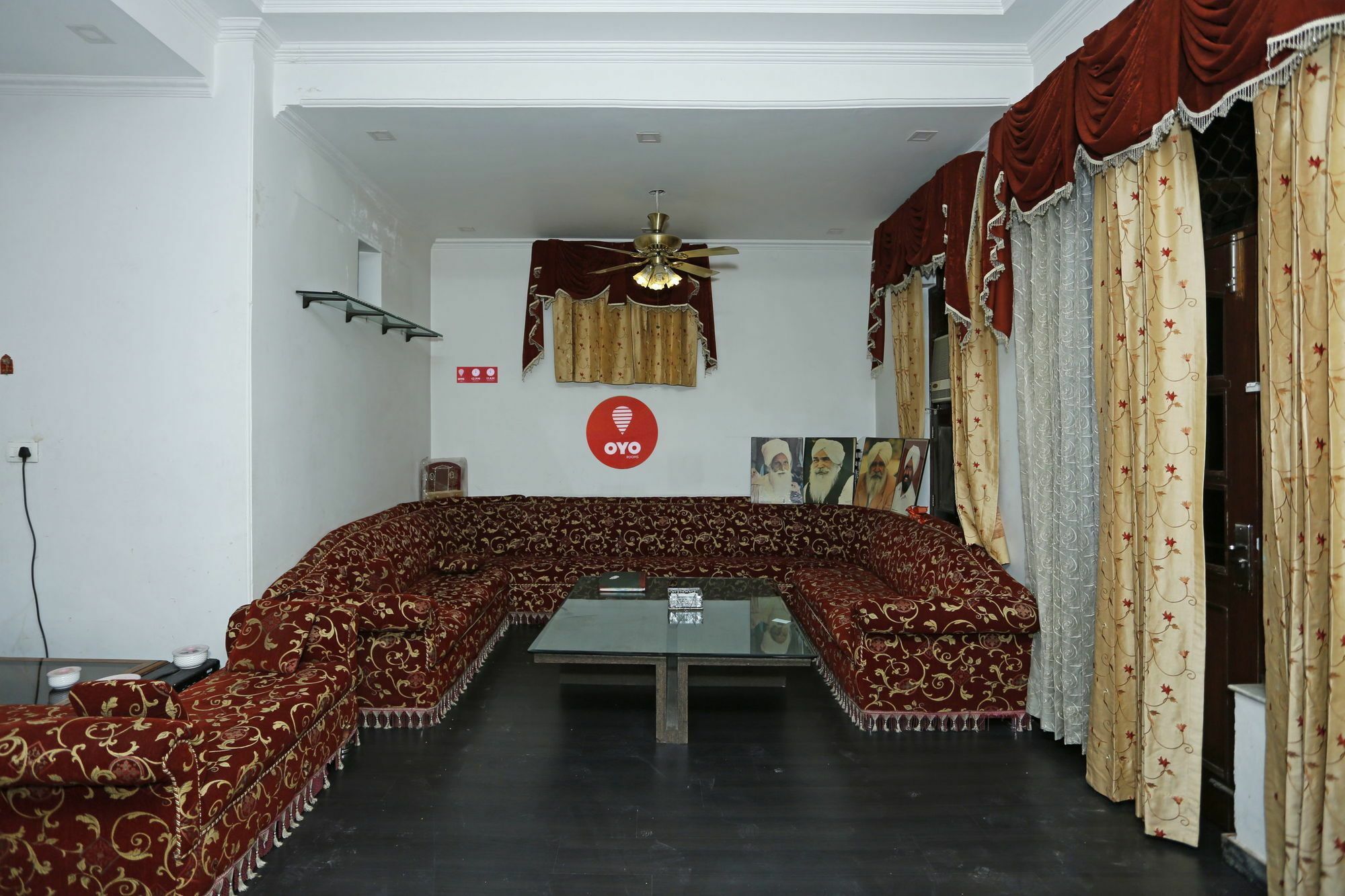 Hotel Oyo 8481 Le Tara Residency 3*