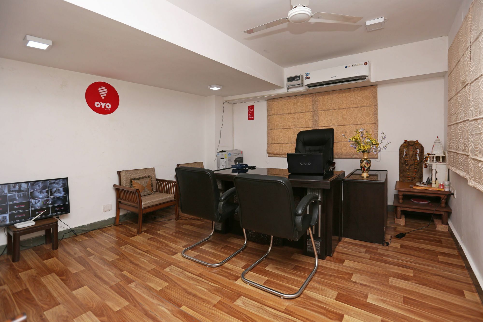 Oyo 8481 Le Tara Residency Delhi (National Capital Territory of India)
