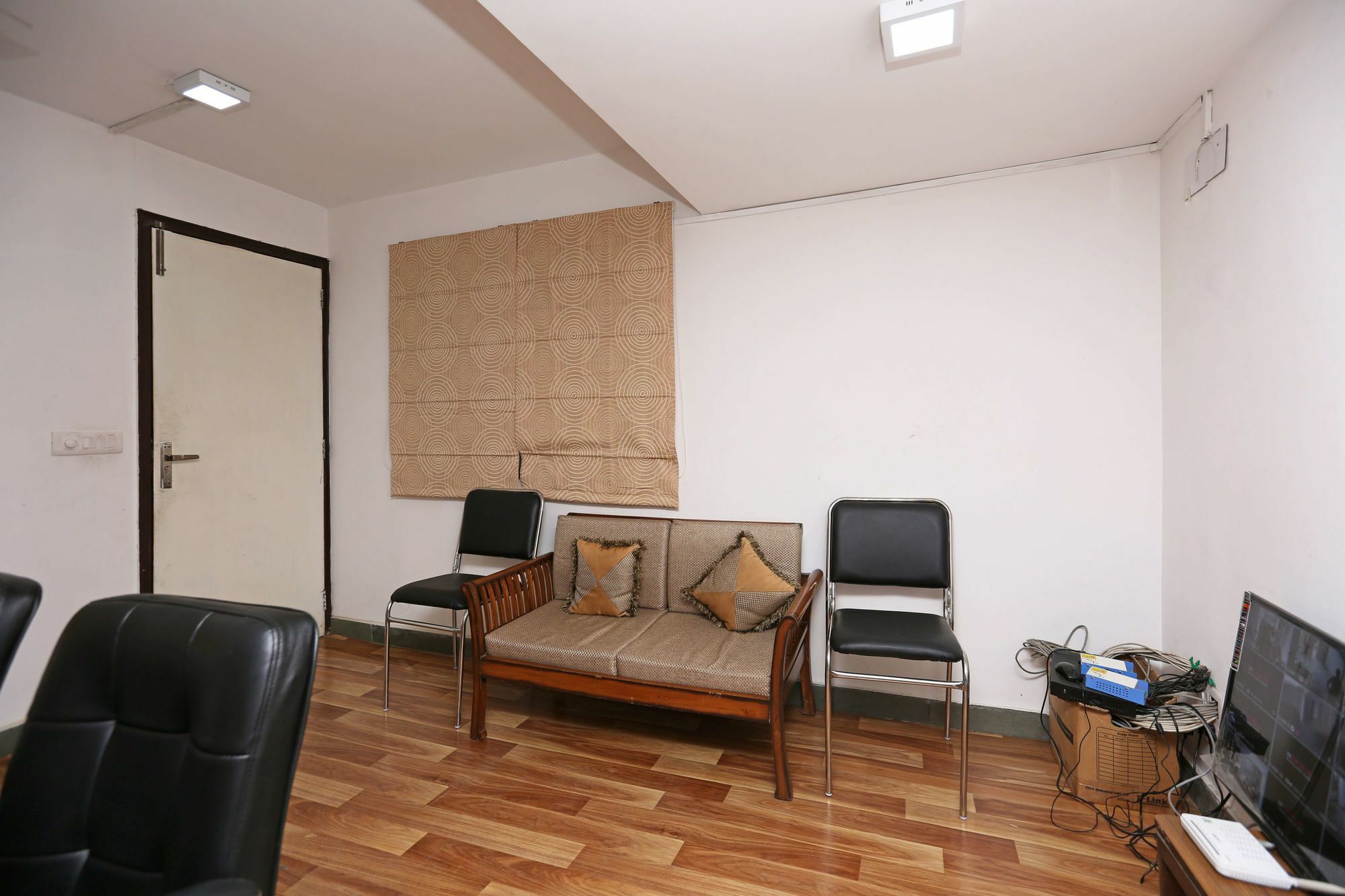 Oyo 8481 Le Tara Residency Delhi (National Capital Territory of India)