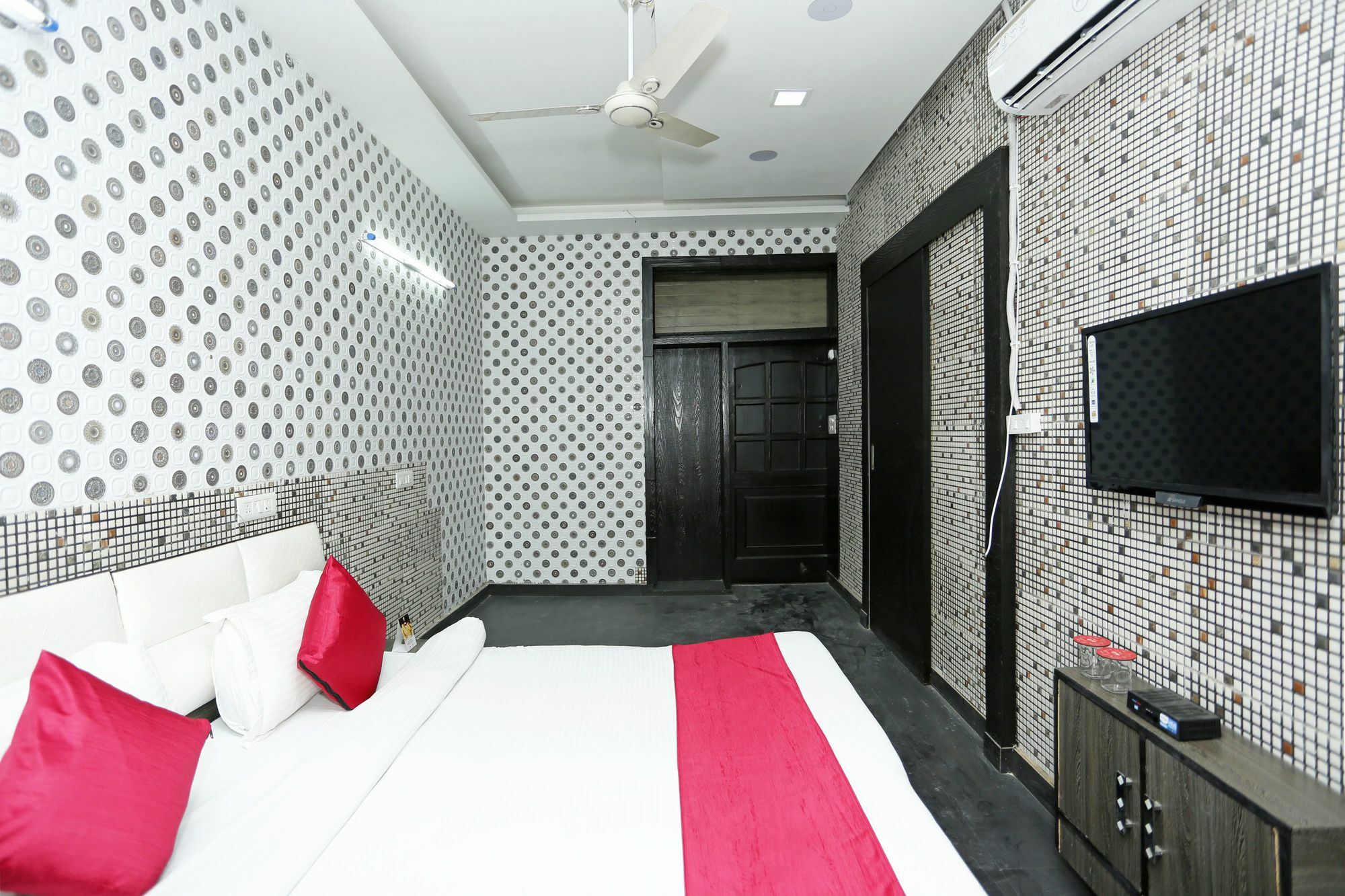 Oyo 8481 Le Tara Residency Hotel Delhi (National Capital Territory of India)