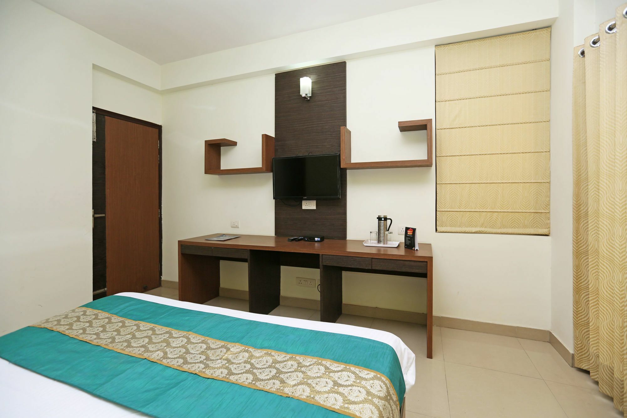 Oyo 8481 Le Tara Residency 3*