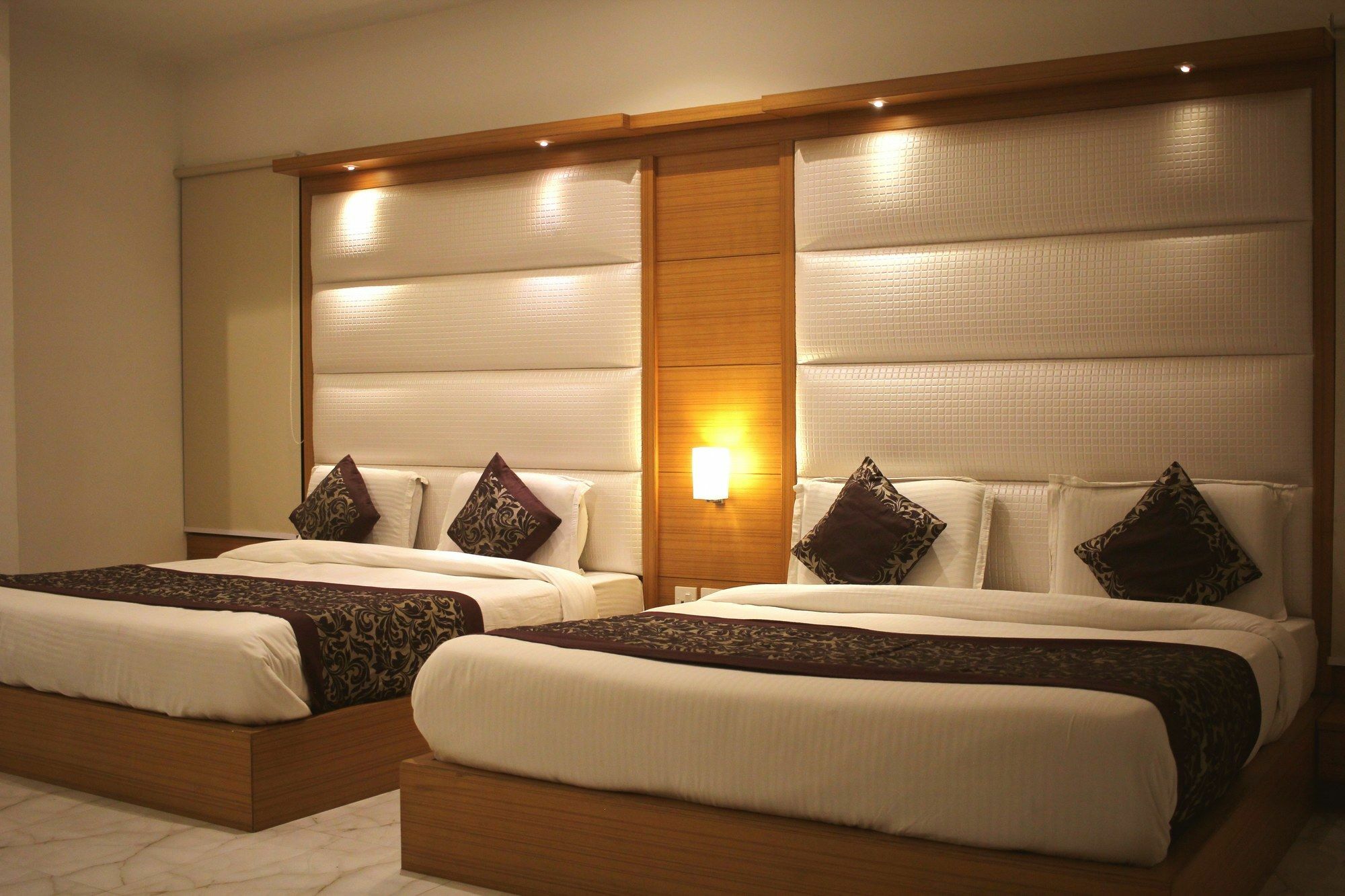 Hotel Fabhotel Star Delhi Airport 3*