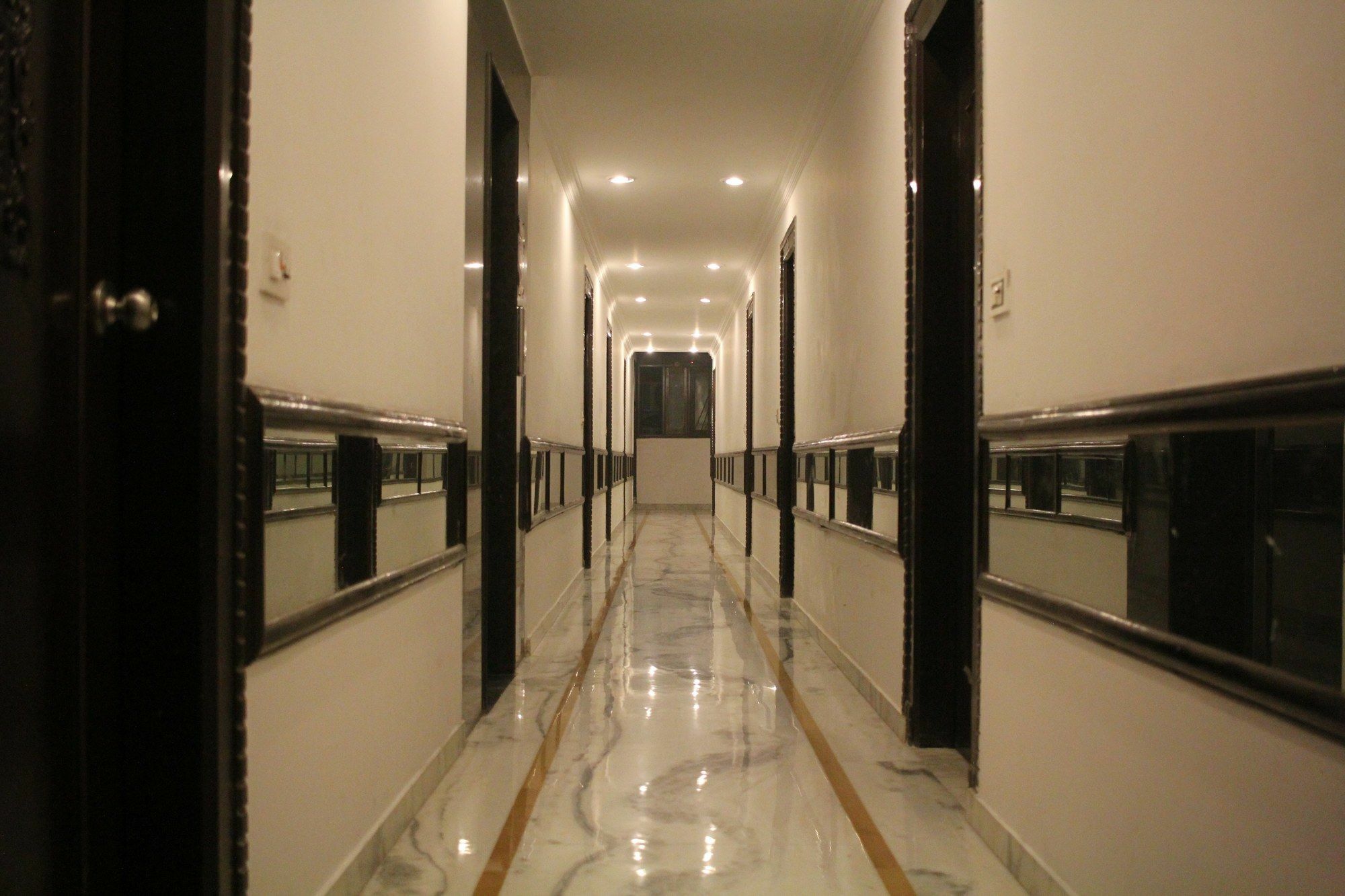 Fabhotel Star Delhi Airport 3*