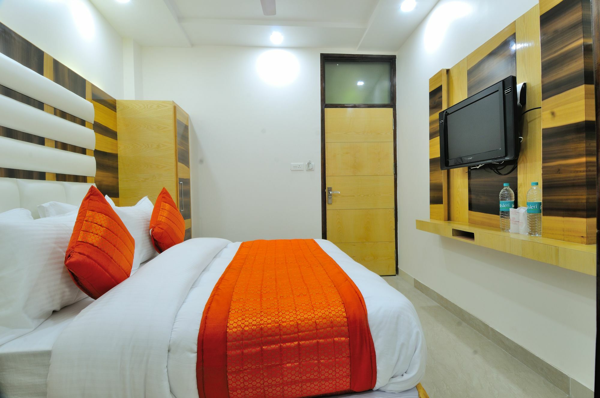 The Gold - Paharganj Hotel New Delhi