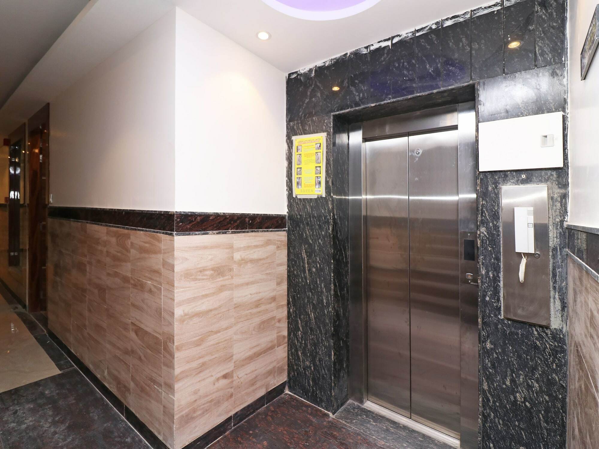 Hotel Olivia Entrance Delhi Airport Mahipalpur 3*