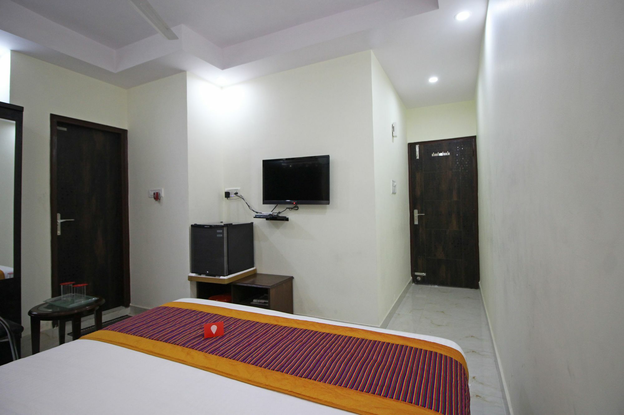 Oyo 4882 Golden Park Hotel 3*