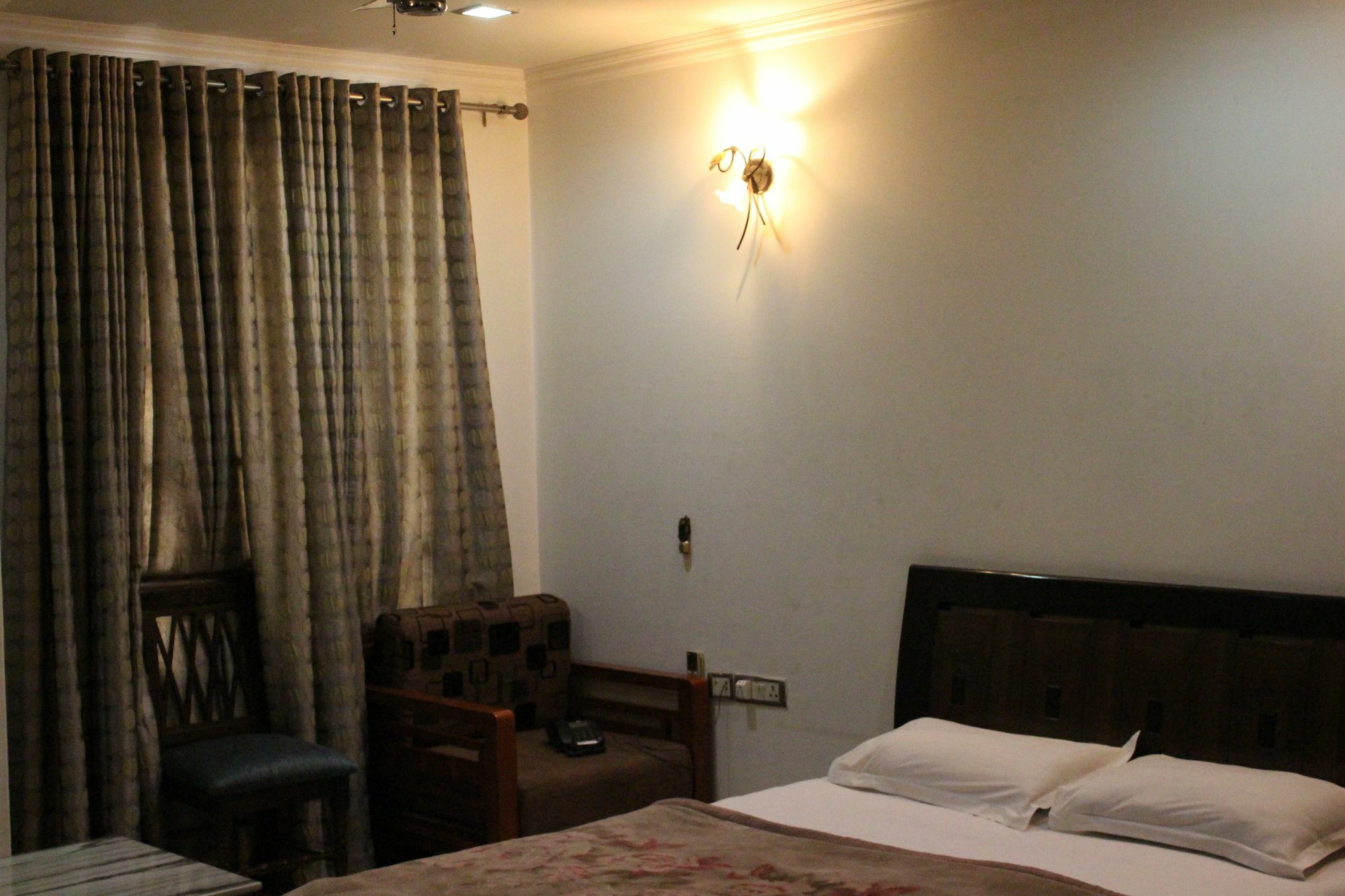 Livia Residency