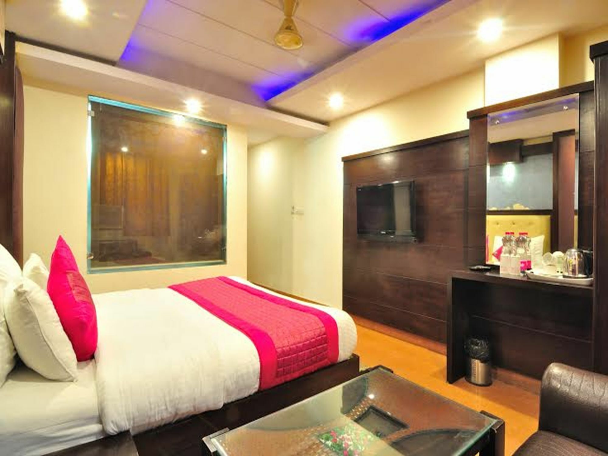 Oyo 1912 Dada Hotel 3*
