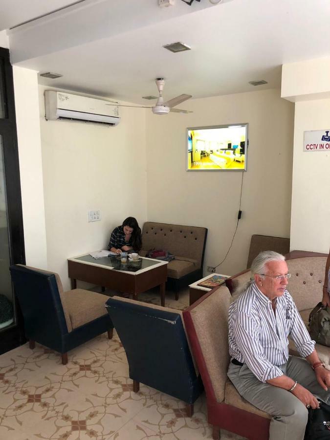 Hotel Sweet Near Railway Station