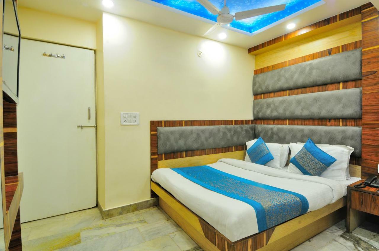 Lahorimal Deluxe Hotel 2*