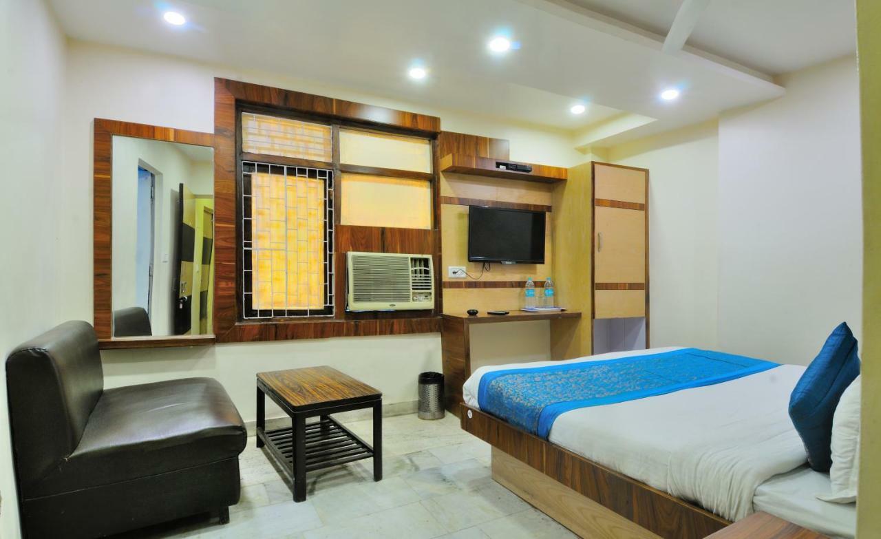 Lahorimal Deluxe Hotel 2*