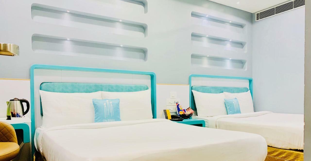 Hotel Empire - 2025 Traveller's Choice Award Winning 4*