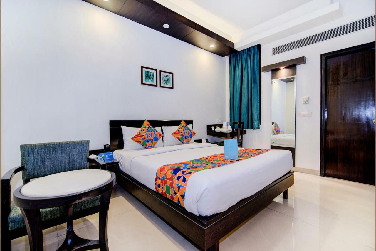 Fabhotel Rockland 3*