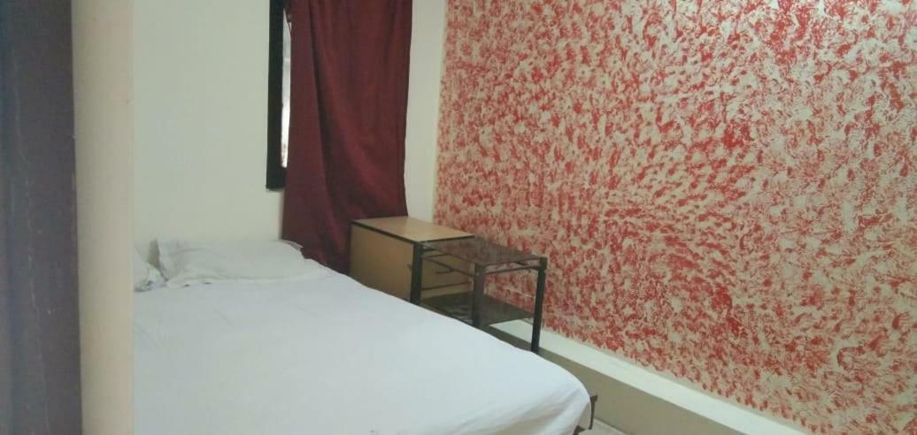 S P Hotel