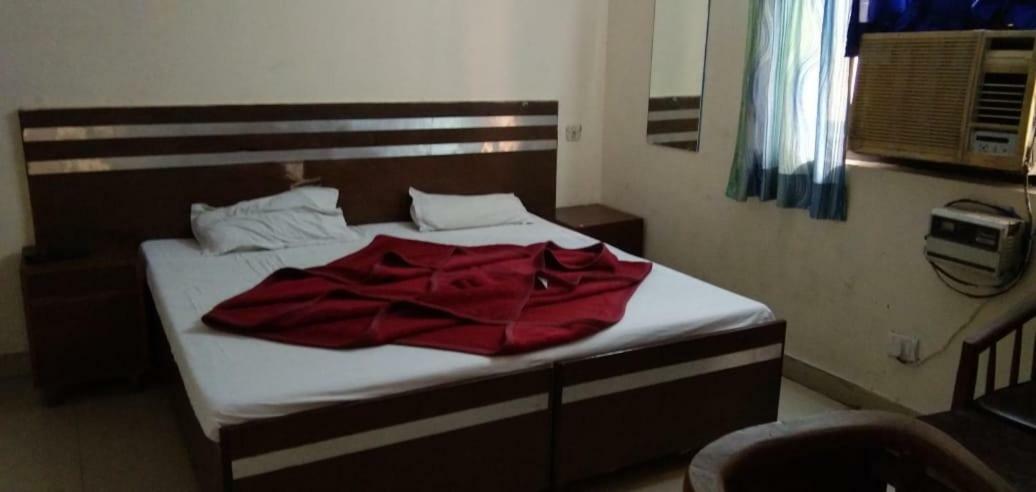 S P Hotel