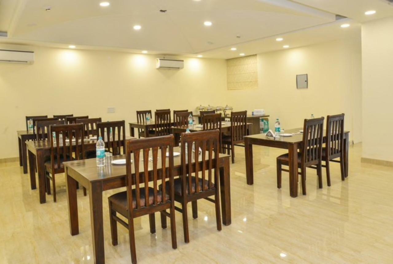 Airport Daya Capitol 4*