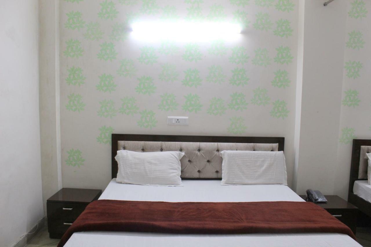 South Delhi 3*
