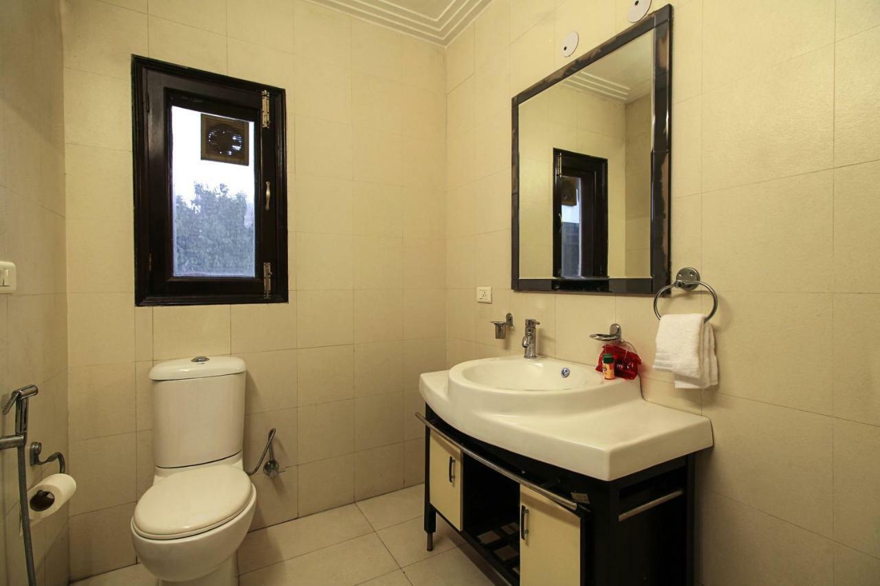 Oyo Townhouse 002 Park Delhi (National Capital Territory of India)