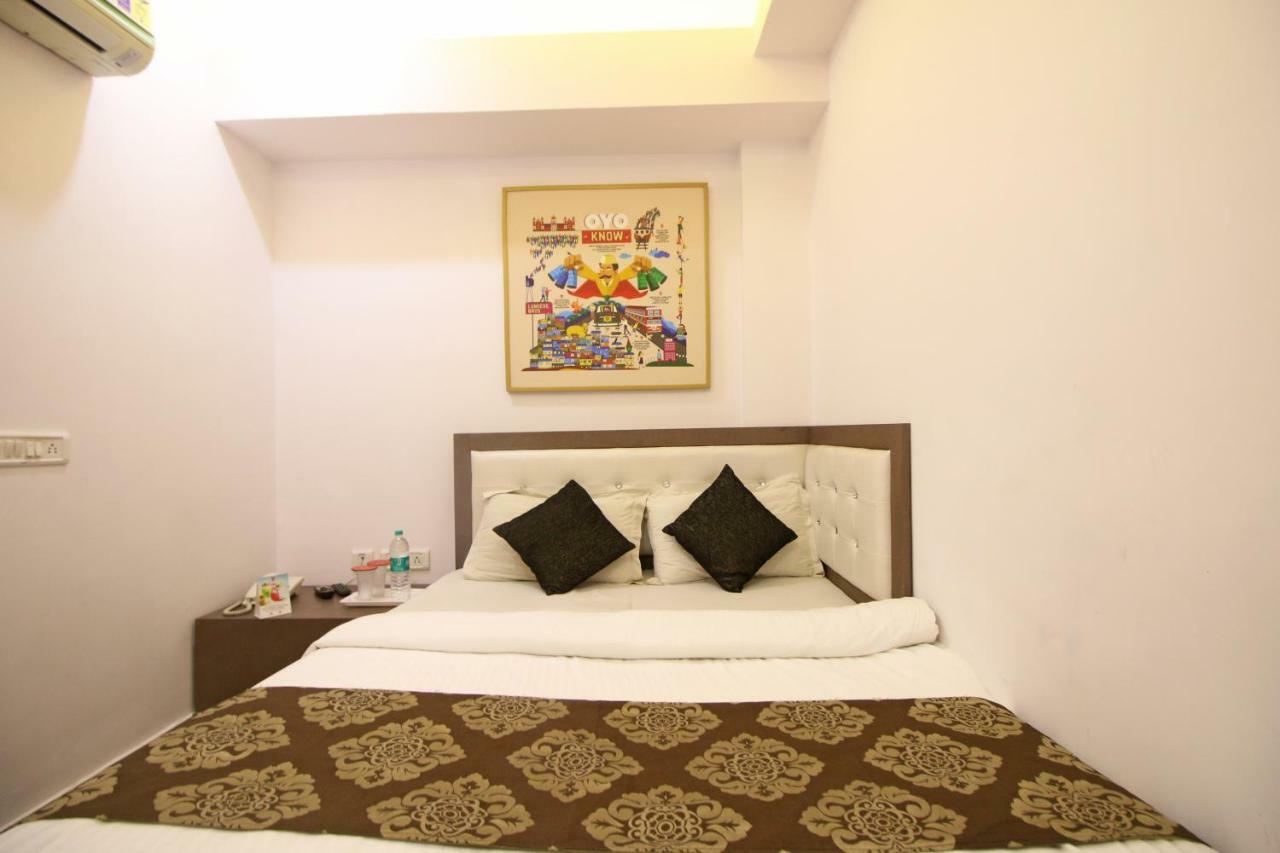Oyo 393 Rk Grand Hotel 3*
