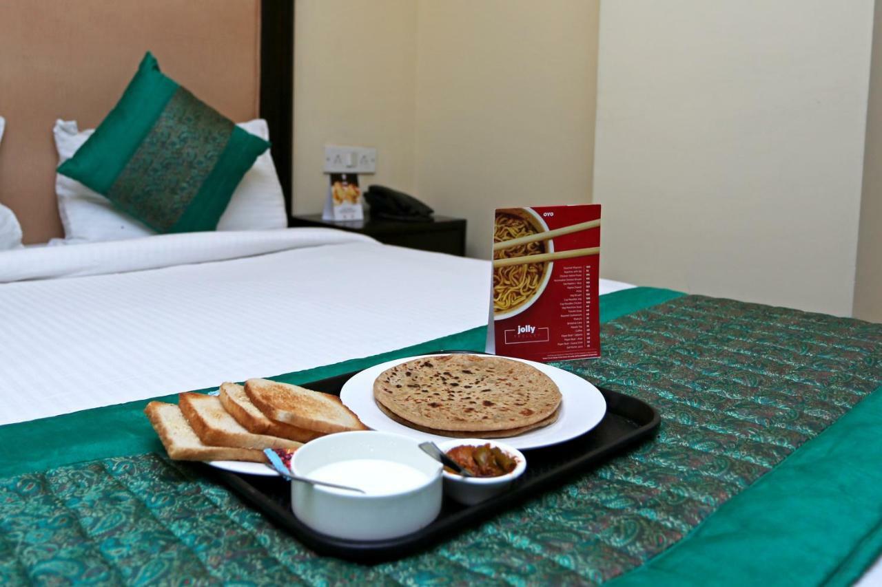 Hotel Oyo 393 Rk Grand 3*