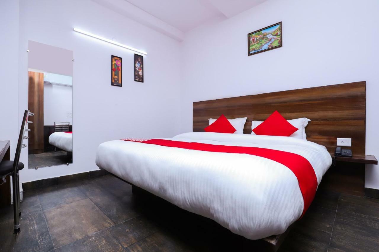 Hotel Oyo 28606 Kavya Residency