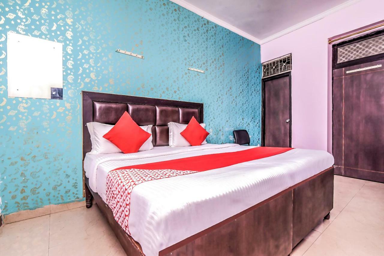 Oyo 18677 Airport Princess 3*