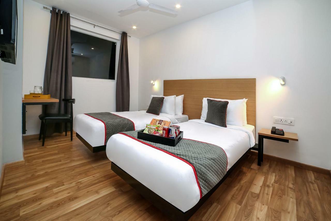 Oyo Townhouse 80 Meera Bagh 3*