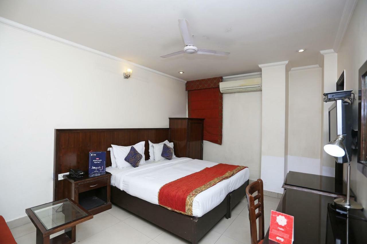 Hotel Clark Heights New Delhi