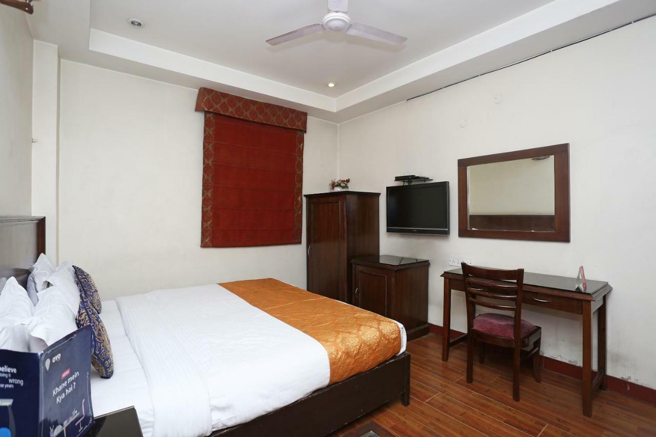 Clark Heights Hotel New Delhi