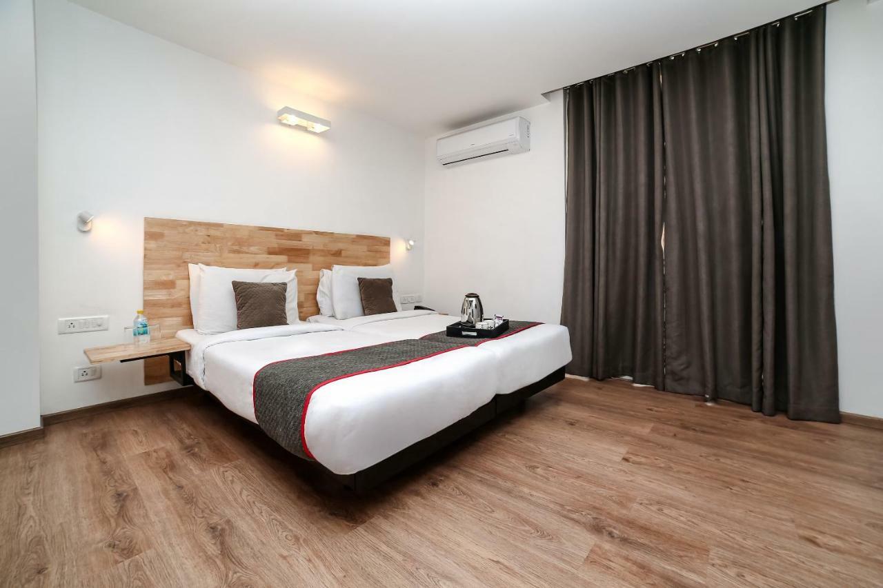 Hotel Oyo Townhouse 033 Siri