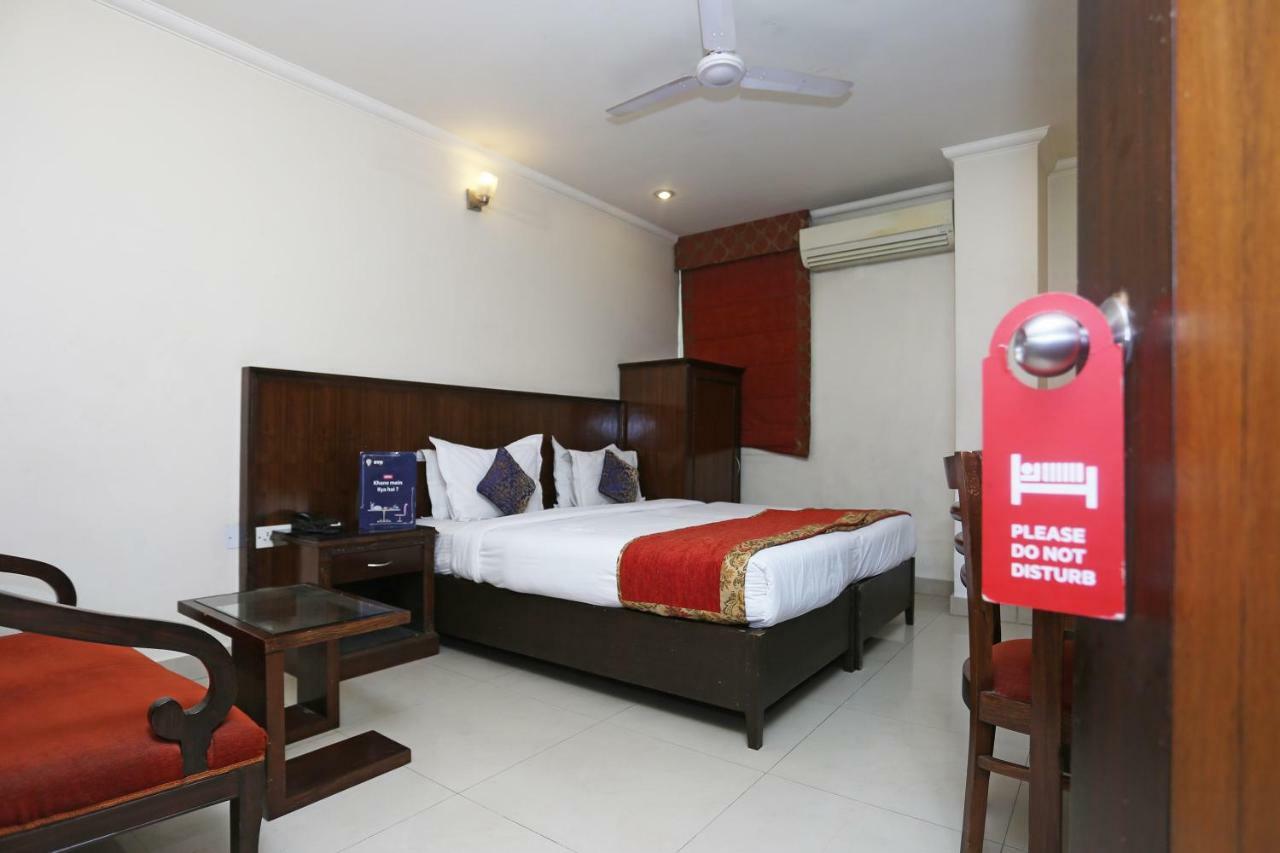 Clark Heights 3*