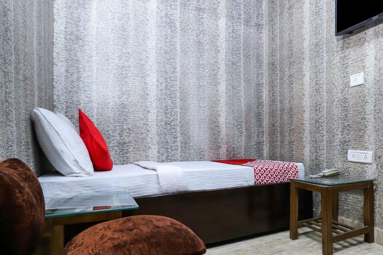 Oyo 28357 Mannat 3*