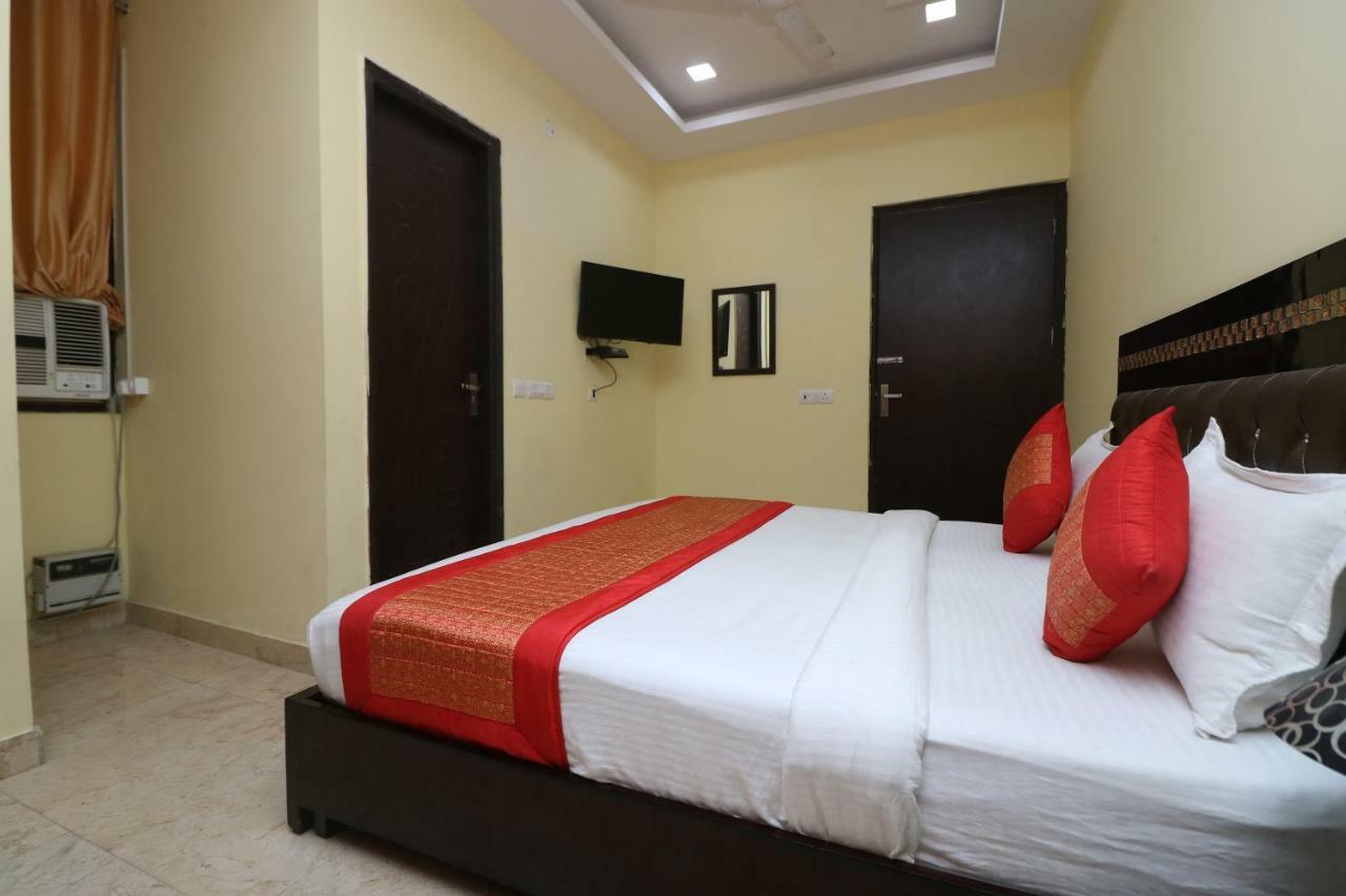 Oyo 10013 Ashoka Palace Hotel New Delhi