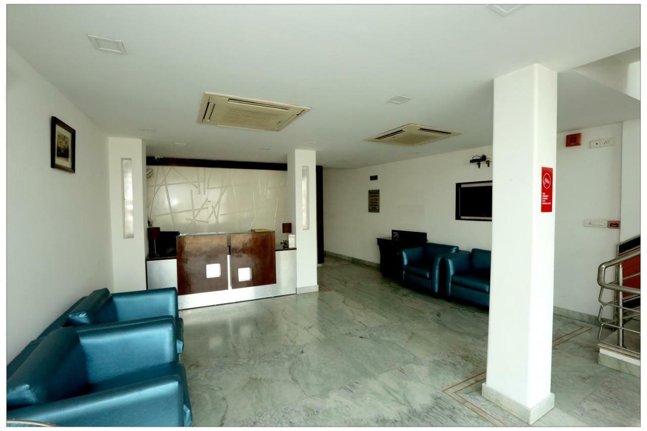 Hotel Airport The R Blues - New Delhi