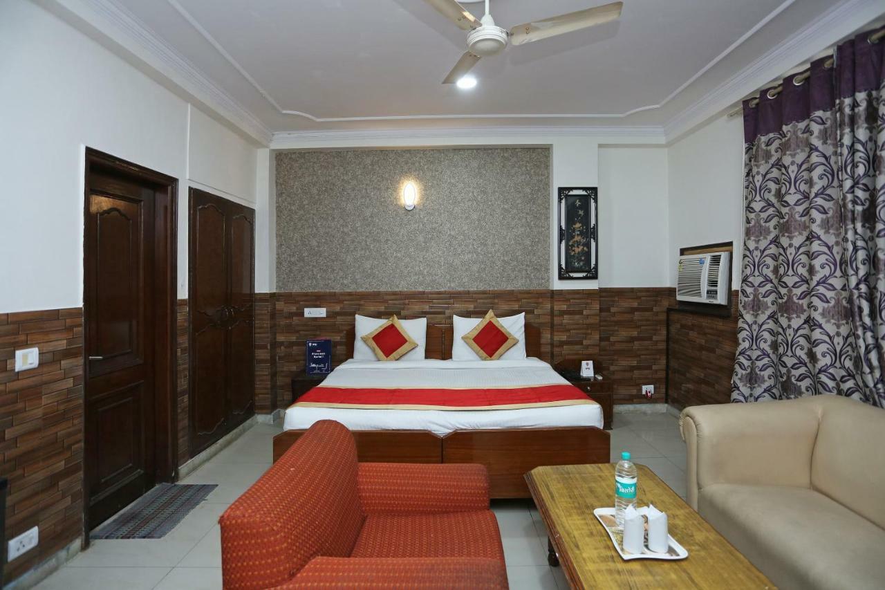 Hotel Oyo 472 Sareen New Delhi
